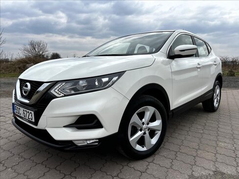 Nissan Qashqai SUV / Terénní 1,3 l 103 kw