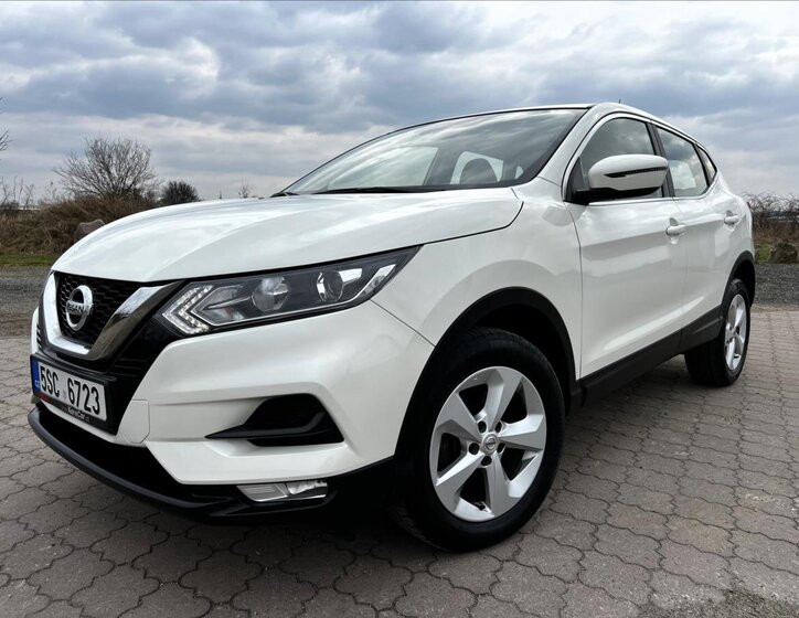 Nissan Qashqai SUV / Terénní 1,3 l 103 kw