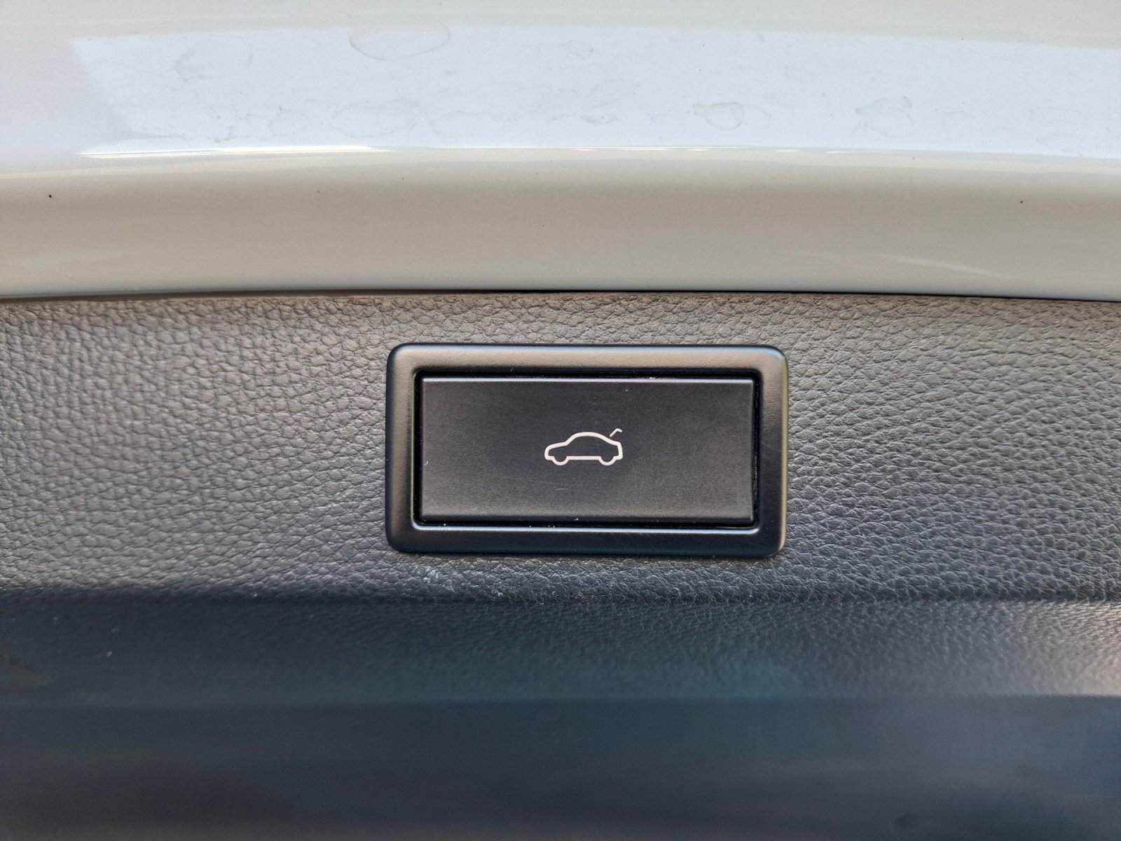 Škoda Karoq SUV / Terénní 1,5 l 110 kw