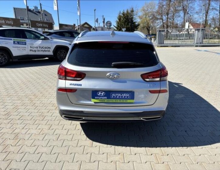 Hyundai i30 Kombi 998,0 88 kw