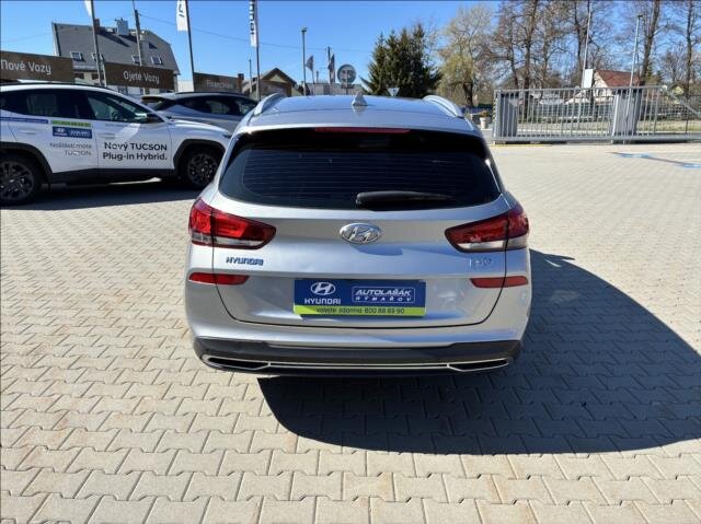Hyundai i30 Kombi 998,0 88 kw