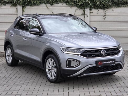 Volkswagen T-Roc SUV / Terénní 1,5 l 110 kw