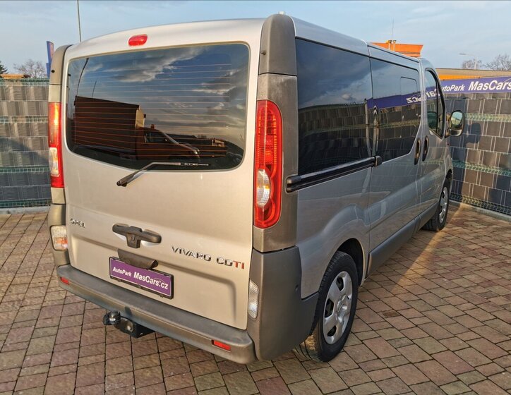 Opel Vivaro Kombi 2,0 l 84 kw