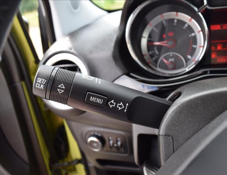 Opel Adam Hatchback 999,0 66 kw