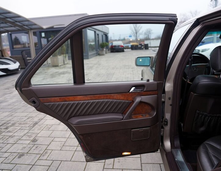 Mercedes-Benz Třídy S Sedan 3,2 l 170 kw