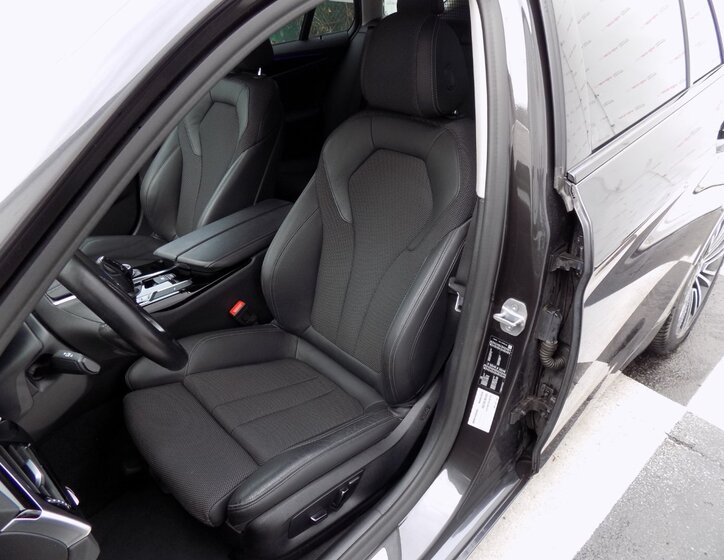 BMW Řada 5 Kombi 3,0 l 195 kw