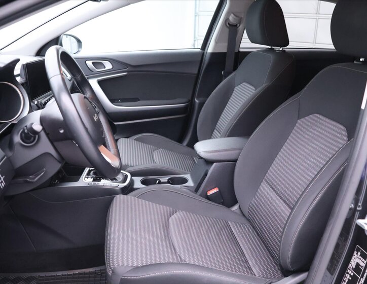 KIA Ceed Hatchback 1,5 l 118 kw