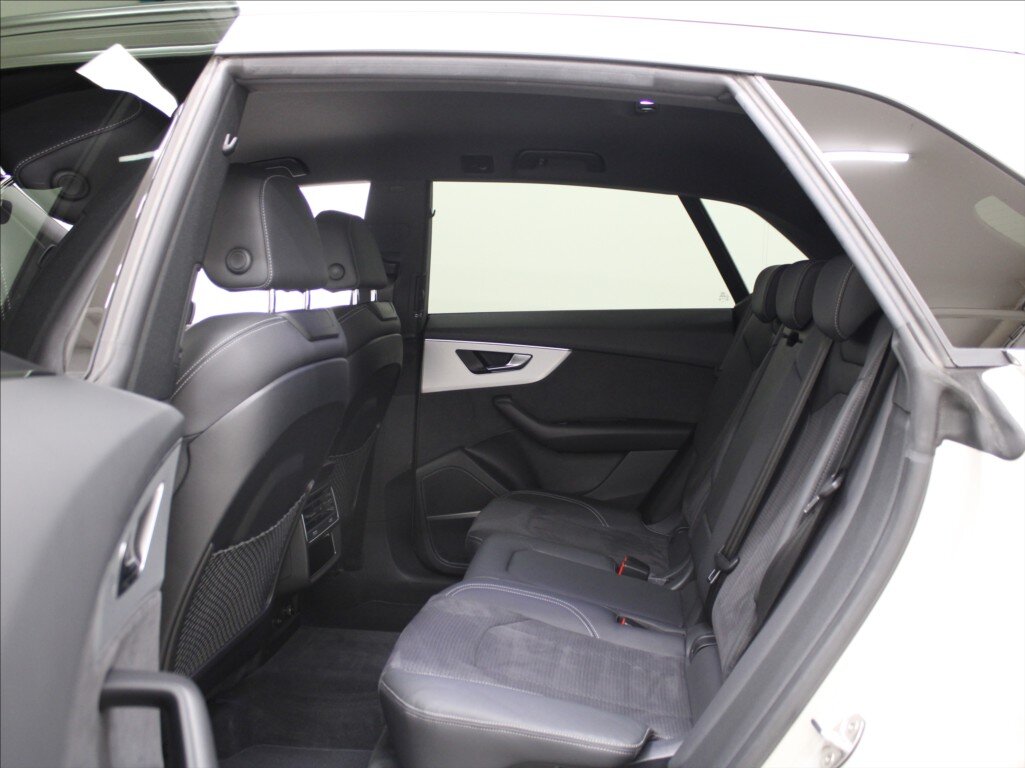 Audi Q8 SUV 3,0 l 210 kw