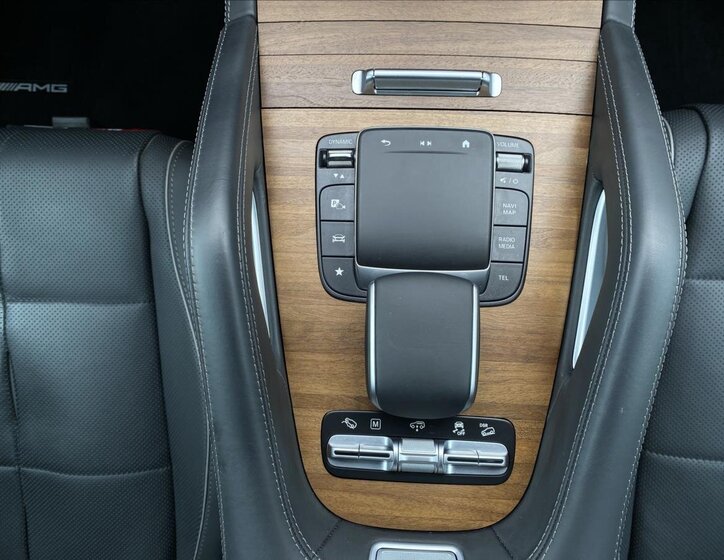 Mercedes-Benz GLS SUV / Terénní 4,0 l 380 kw