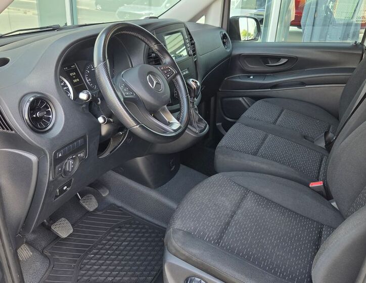 Mercedes-Benz Vito 9