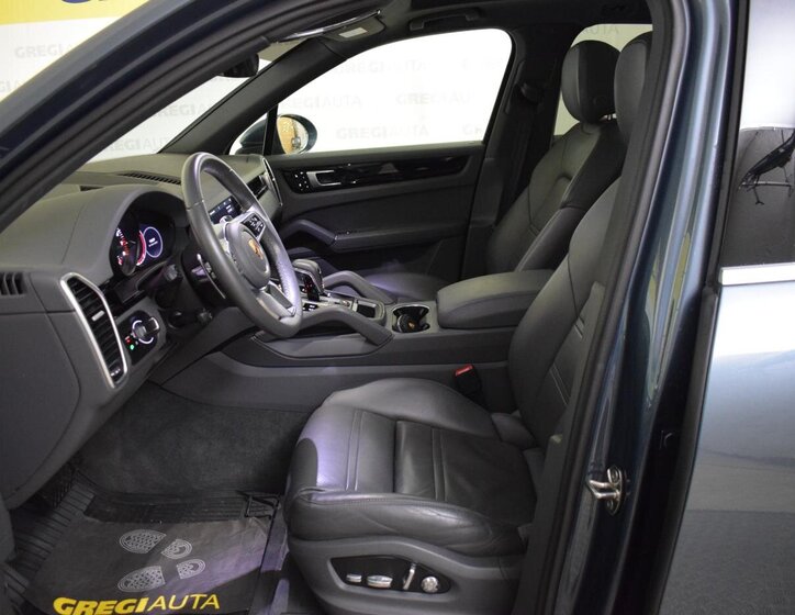 Porsche Cayenne SUV 3,0 l 250 kw