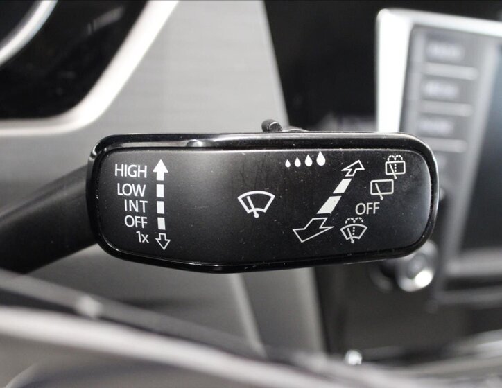 Volkswagen Touran Kombi 2,0 l 110 kw