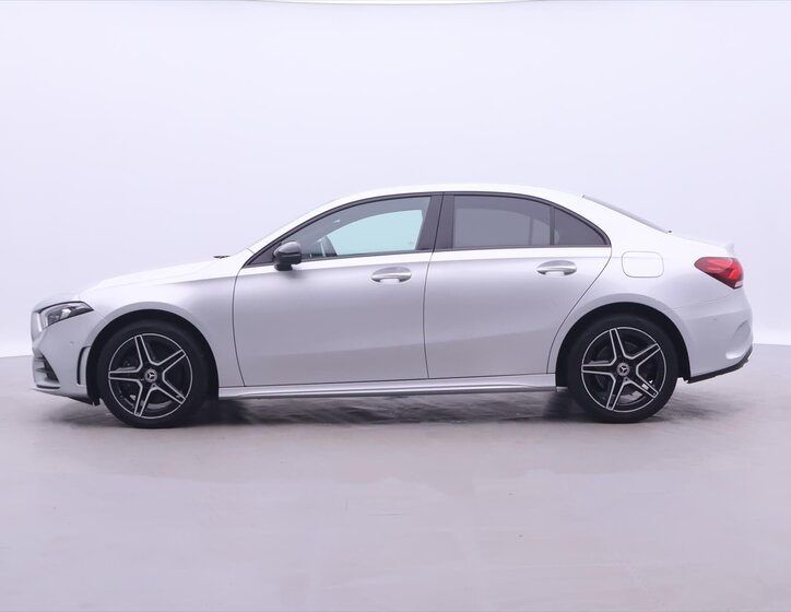 Mercedes-Benz Třídy A Sedan / Limuzína 1,3 l 118 kw