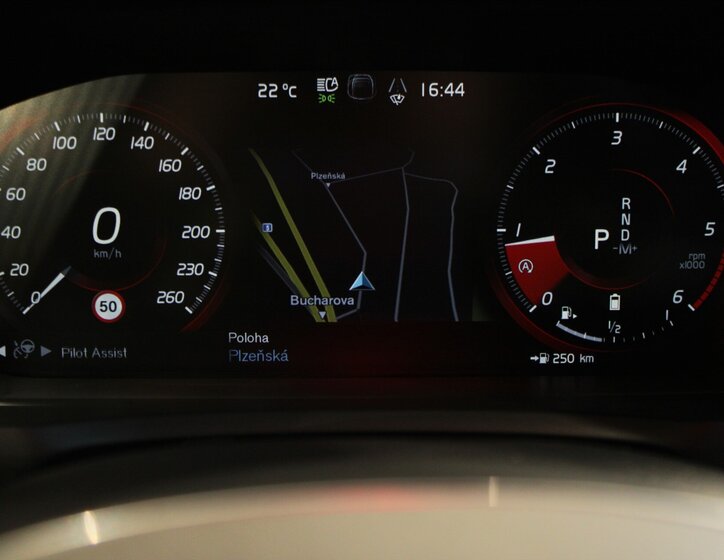 Volvo XC90 SUV / Terénní 2,0 l 173 kw