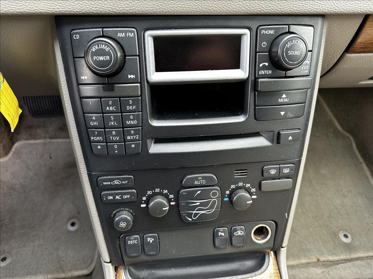 Volvo XC90 SUV / Terénní 2,4 l 120 kw