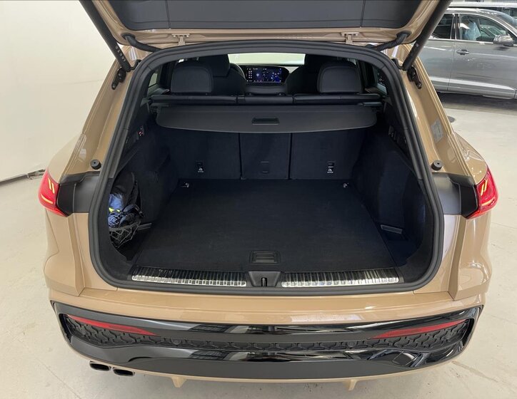 Audi Q5 SUV / Terénní 2,0 l 150 kw