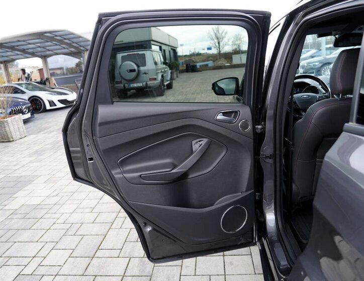 Ford Kuga SUV / Terénní 2,0 l 132 kw