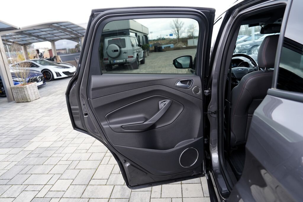 Ford Kuga SUV / Terénní 2,0 l 132 kw