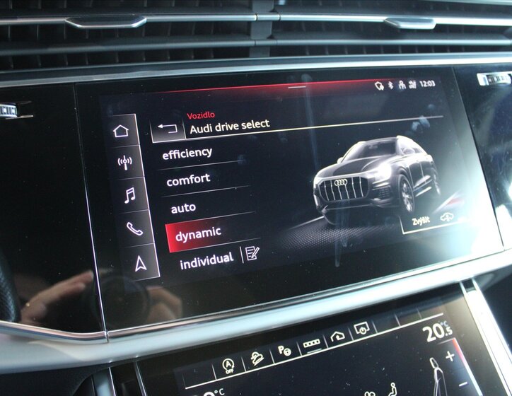 Audi Q8 SUV 3,0 l 210 kw