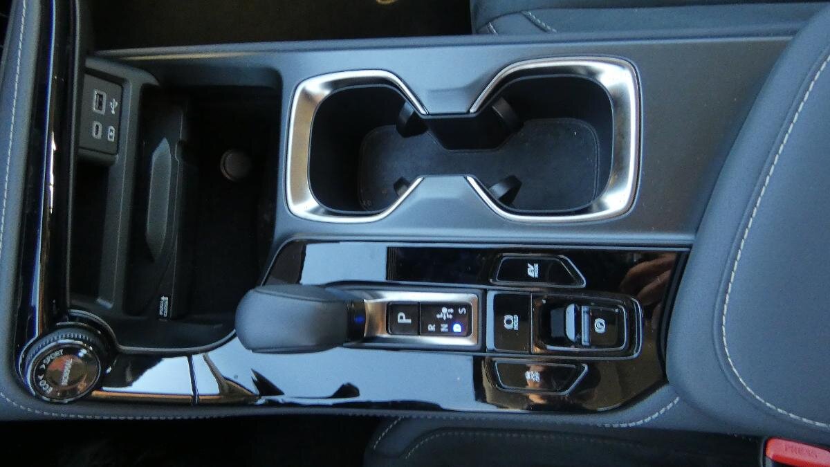 Lexus NX 350h SUV / Terénní 2,5 l 140 kw