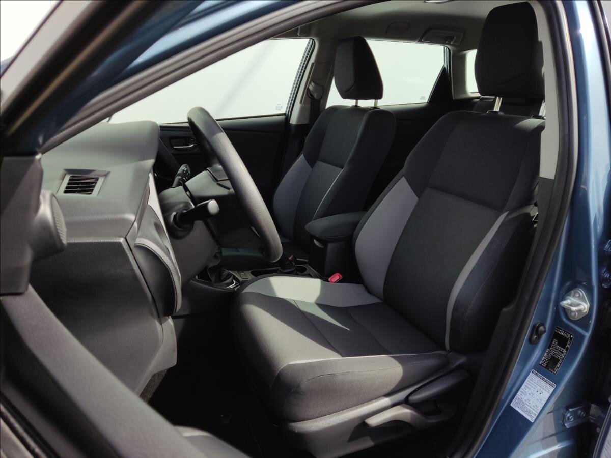 Toyota Auris Kombi 1,3 l 73 kw