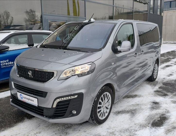 Peugeot Traveller 1