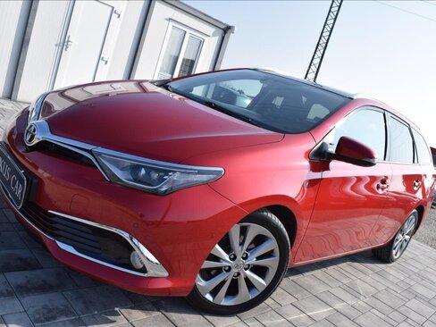 Toyota Auris Kombi 1,2 l 85 kw