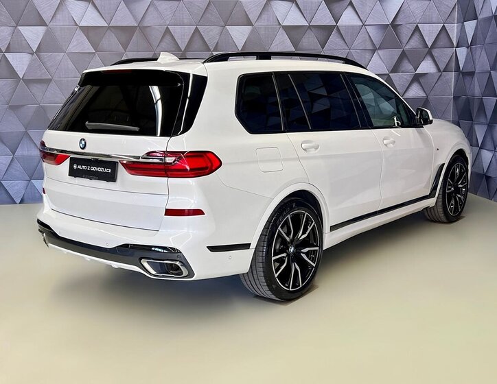 BMW X7 SUV / Terénní 3,0 l 250 kw