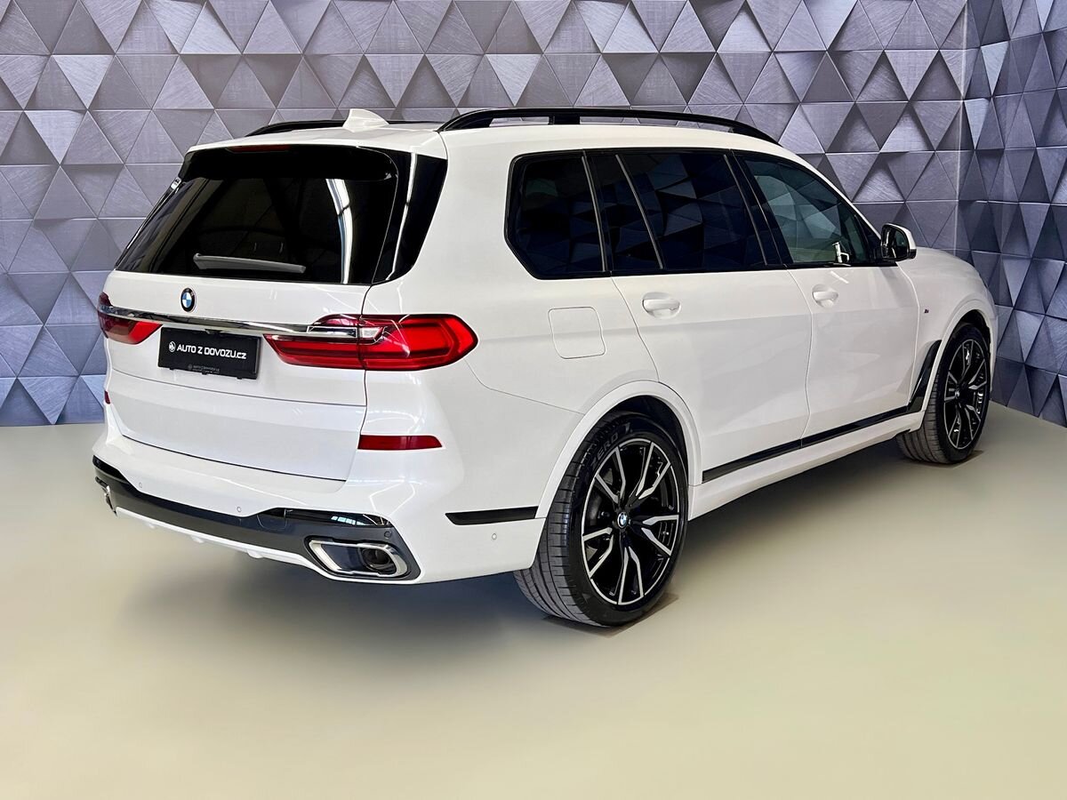 BMW X7 SUV / Terénní 3,0 l 250 kw