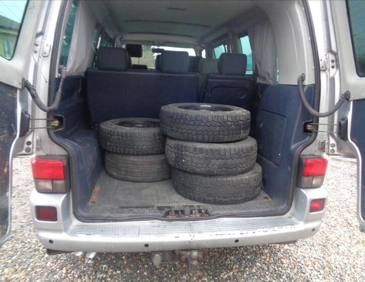 Volkswagen Caravelle 16