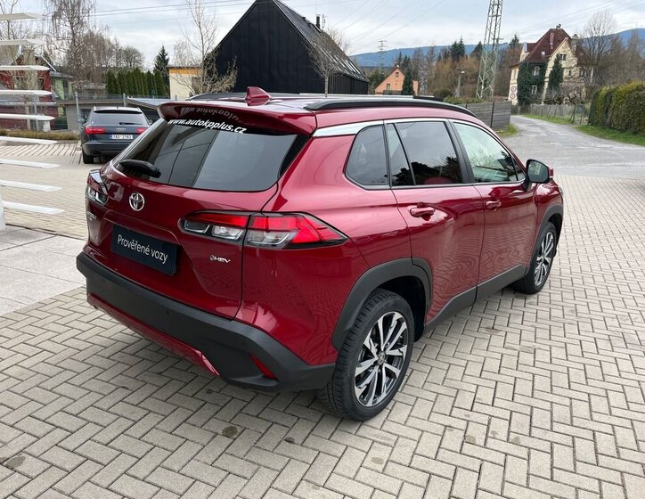 Toyota Corolla Cross SUV / Terénní 1,8 l 72 kw