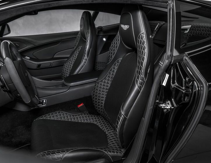 Aston Martin Vanquish 24