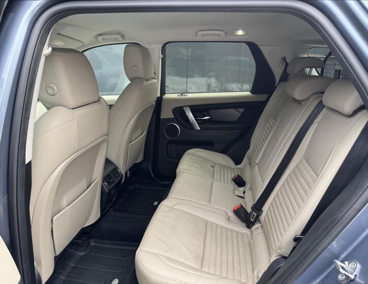 Land Rover Discovery Sport SUV 2,0 l 110 kw