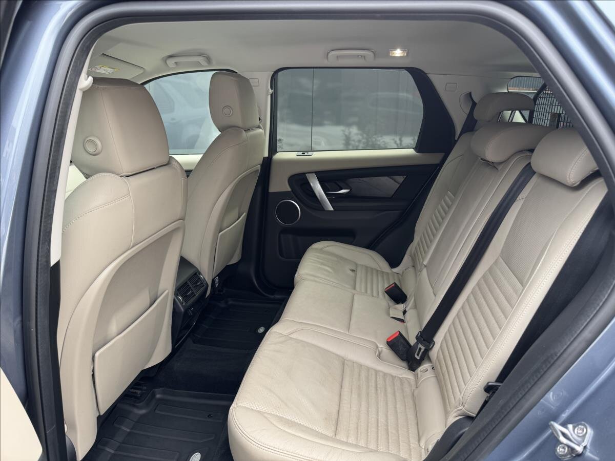 Land Rover Discovery Sport SUV 2,0 l 110 kw