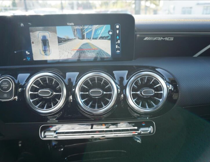 Mercedes-Benz CLA Kombi 2,0 l 310 kw