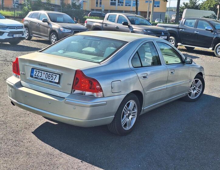Volvo S60 5