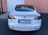 Tesla Model 3 Sedan 0,0 208 kw