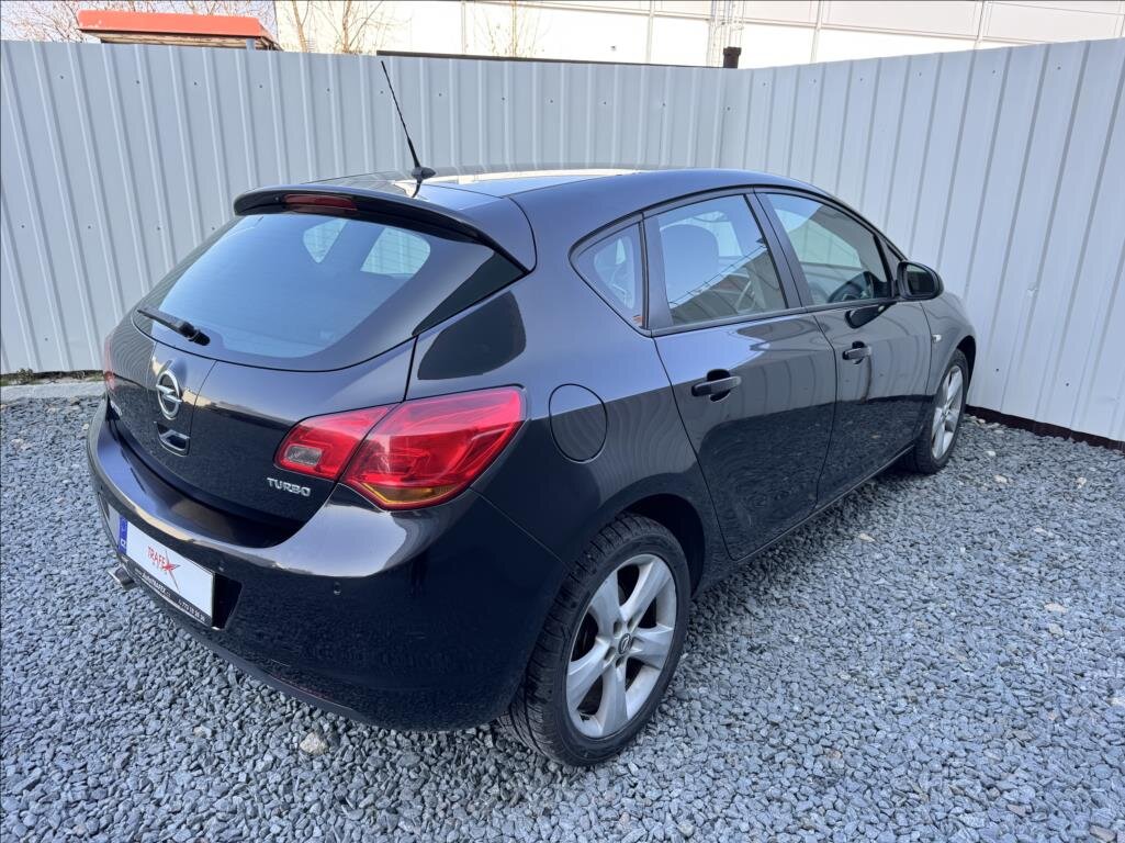 Opel Astra Hatchback 1,4 l 103 kw