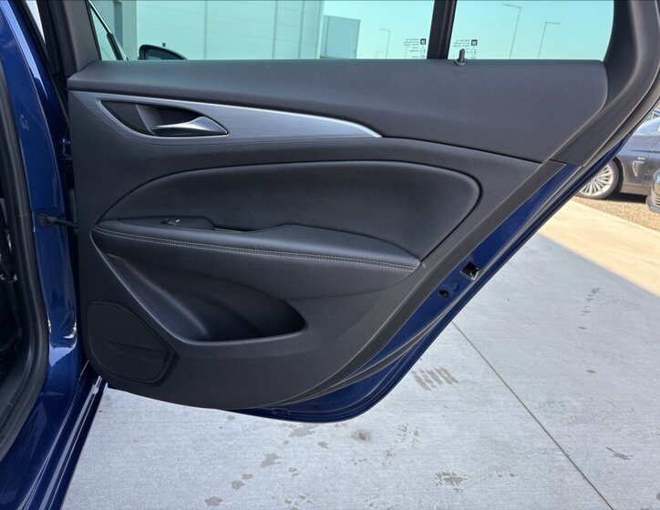 Opel Insignia Kombi 2,0 l 128 kw