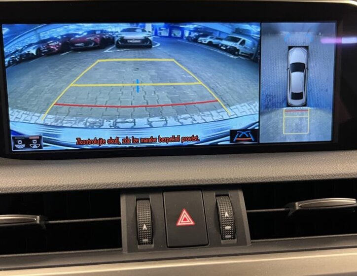 Lexus ES 300h Sedan 2,5 l 160 kw