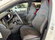 Volkswagen Golf Hatchback 2,0 l 221 kw