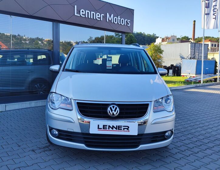 Volkswagen Touran 2