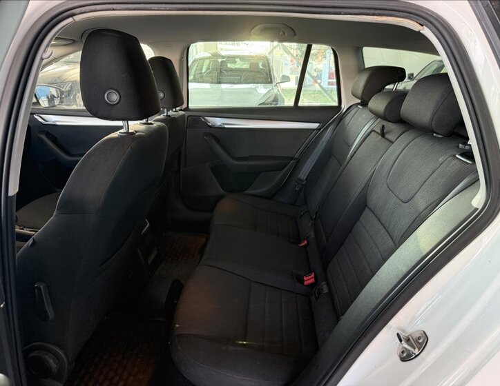 Škoda Octavia Kombi 1,6 l 77 kw