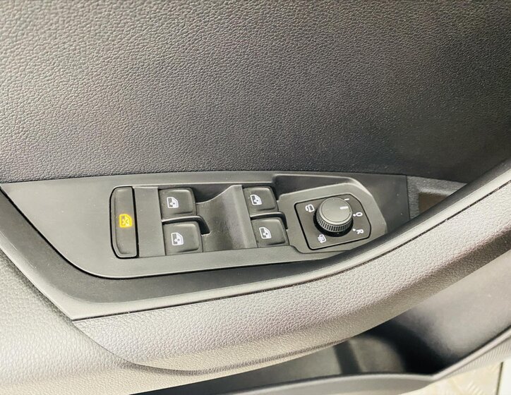 Škoda Karoq SUV 1,5 l 110 kw