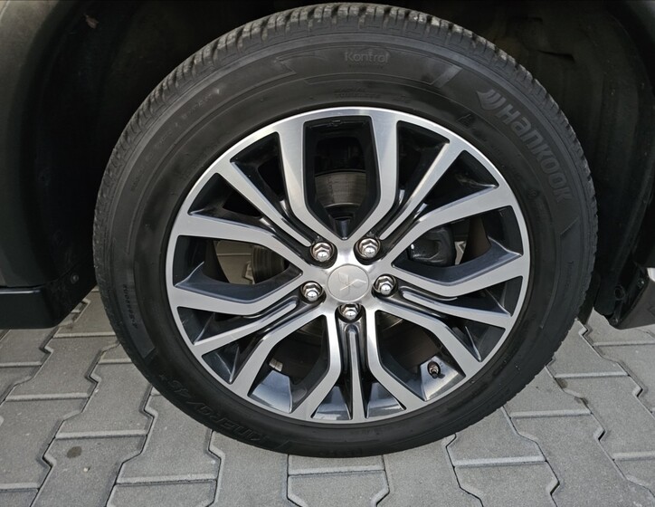 Mitsubishi Outlander 41