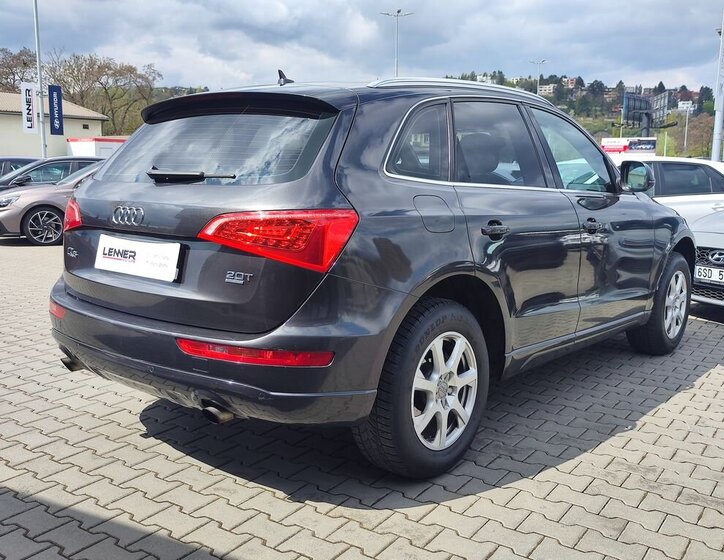 Audi Q5 SUV / Terénní 2,0 l 155 kw