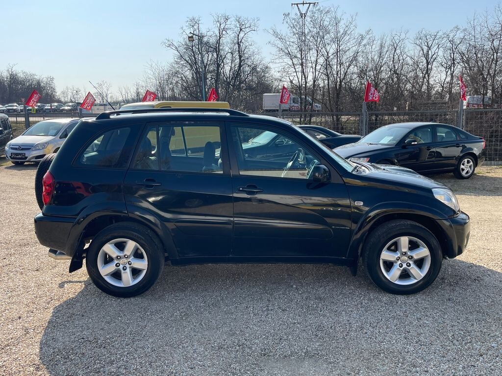 Toyota RAV4 SUV / Terénní 2,0 l 85 kw