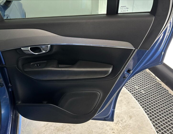 Volvo XC90 SUV / Terénní 2,0 l 173 kw