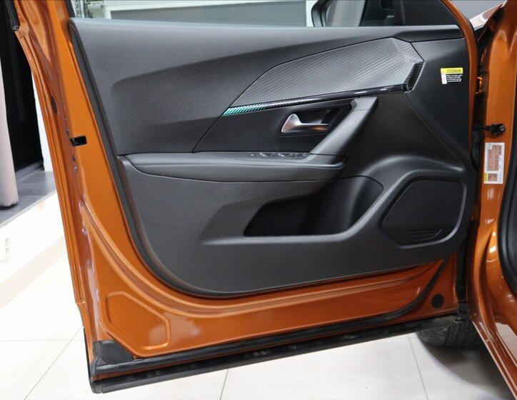 Peugeot 2008 Hatchback 1,2 l 96 kw