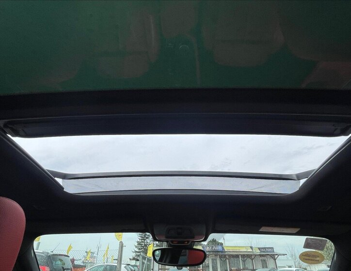 BMW X2 SUV / Terénní 2,0 l 140 kw